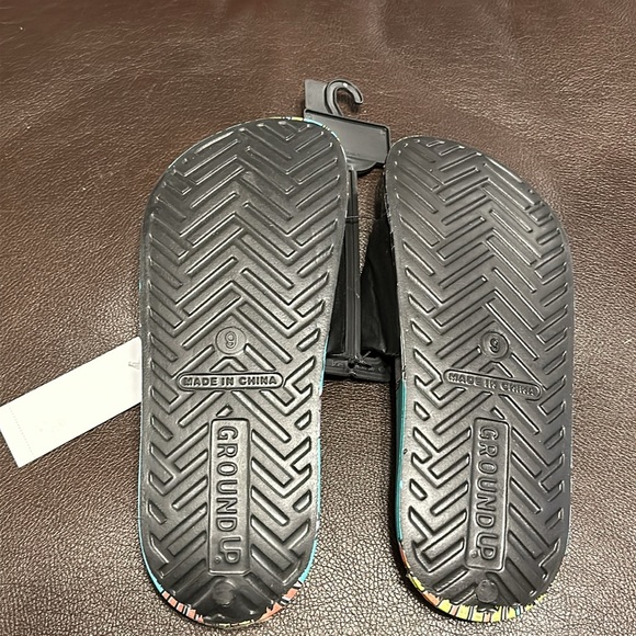 NEW NWT! Size 9 Star Wars slides - Yoda - Grogu - new with tags! - Picture 5 of 7